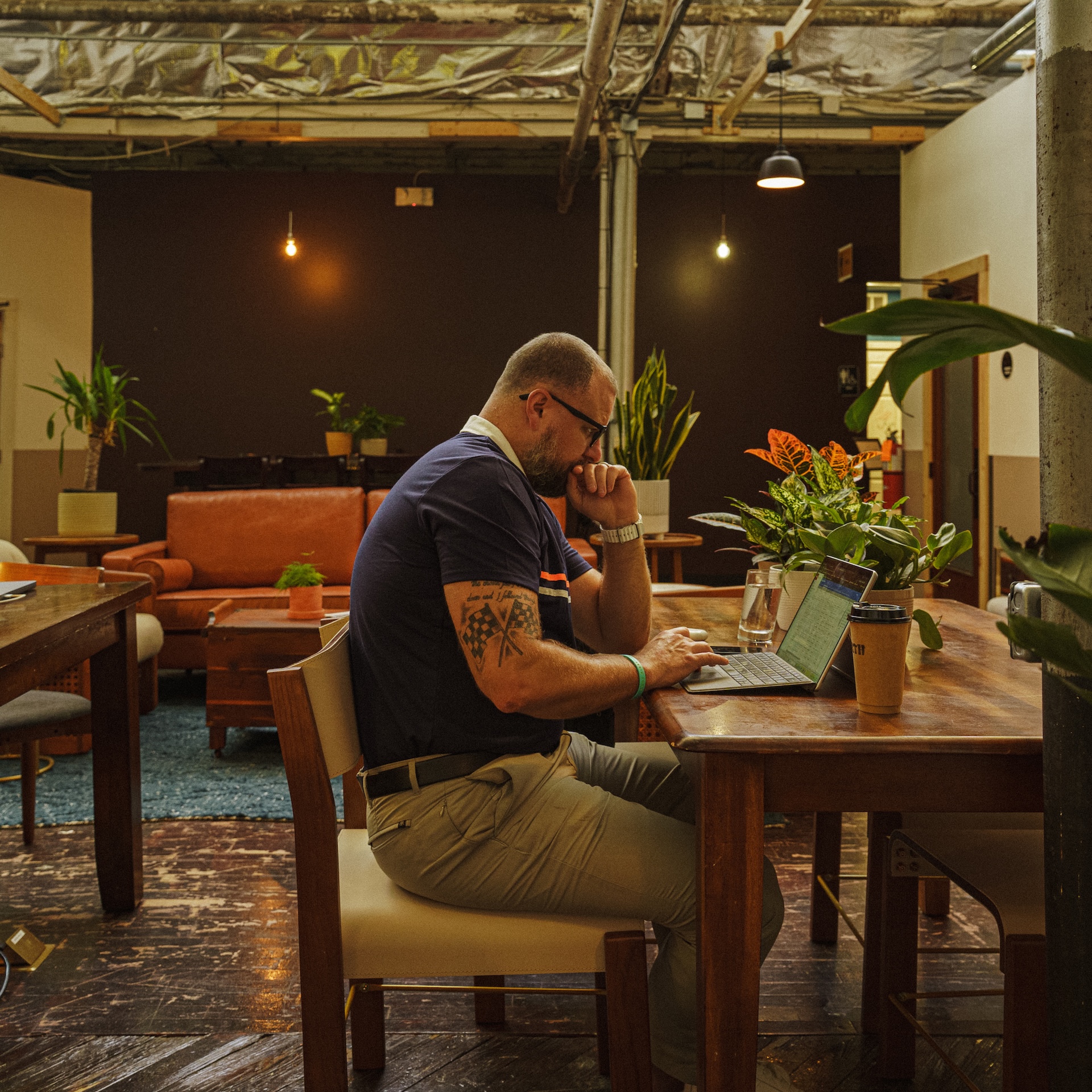 TolHouse member working in Panda Workspace